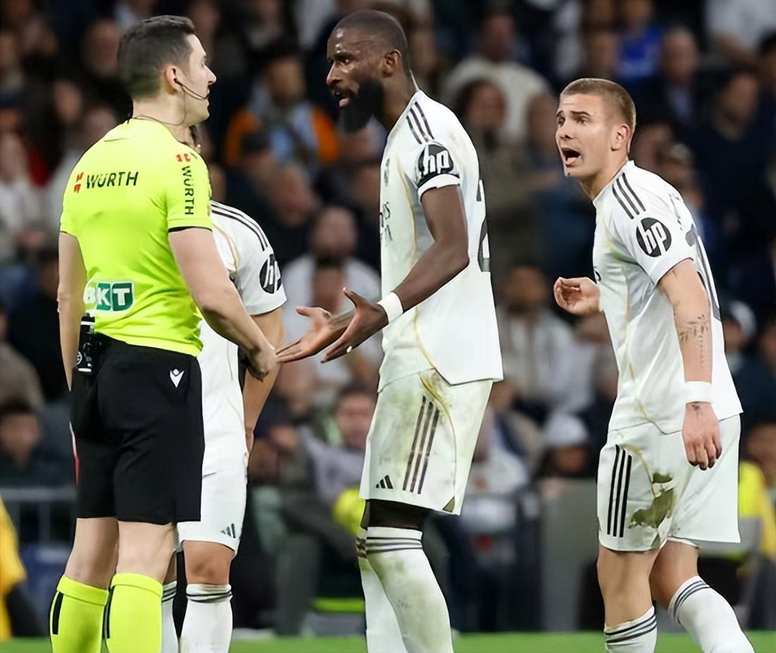 足球赛程-随着皇马0-1不敌赫塔费，西甲最新排名出炉！巴萨领先4分排第1