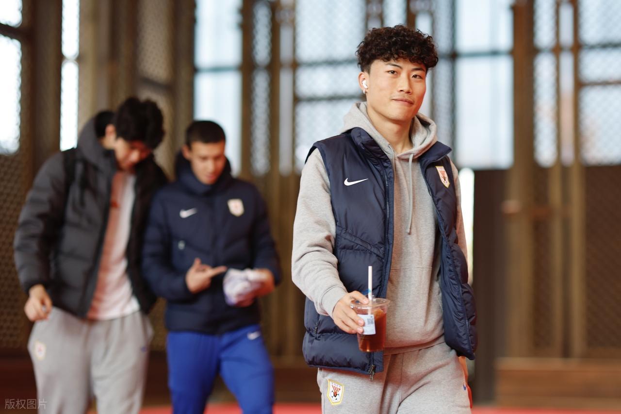 欧冠比赛时间-意外吗？鲁能7号球衣迎来新主人，24岁国脚成为新赛季绝对主力！